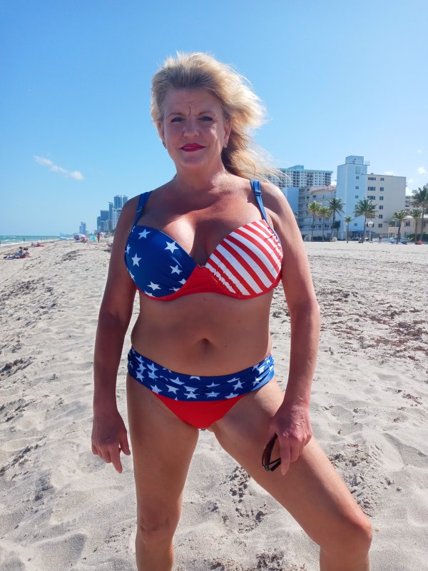  is Female Escorts. | Fort Lauderdale | Florida | United States | scarletamour.com 