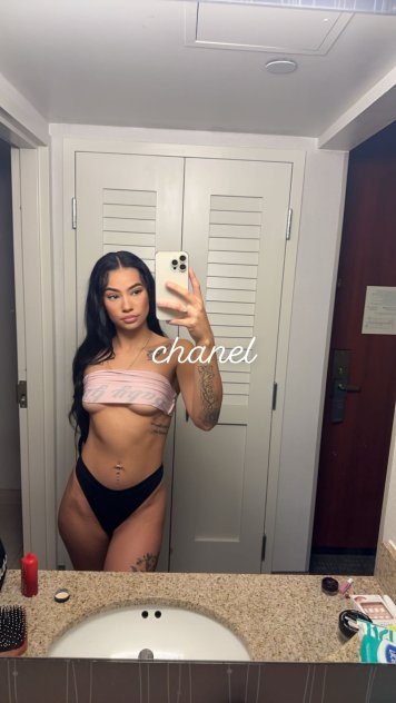  is Female Escorts. | Phoenix | Arizona | United States | scarletamour.com 