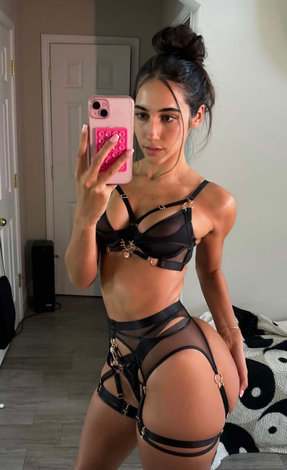 Cindy is Female Escorts. | Orange County | California | United States | scarletamour.com 