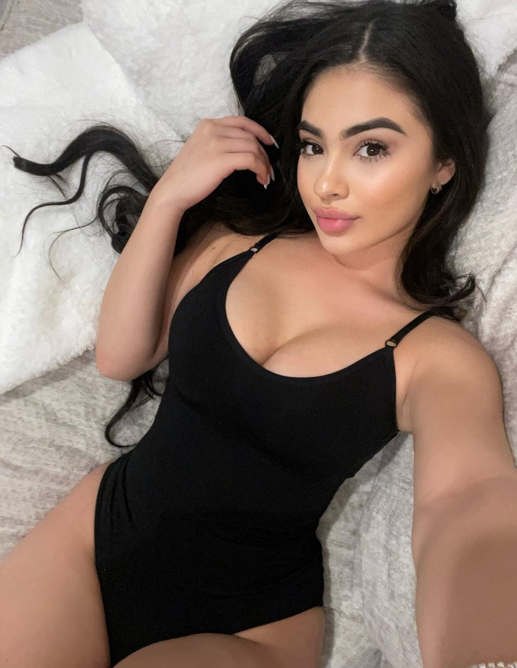 Laura is Female Escorts. | Orange County | California | United States | scarletamour.com 