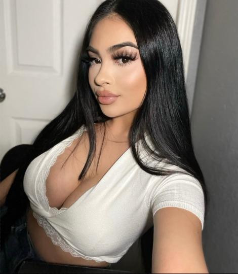 Laura is Female Escorts. | Los Angeles | California | United States | scarletamour.com 